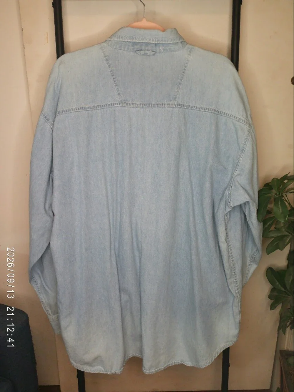 TRAC CLUB Women’s Blue Chambray Button Down Shirt XL Embroidered Corgi KH025